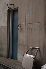 とびら　古い　かべ　コンクリート　ビンテージ