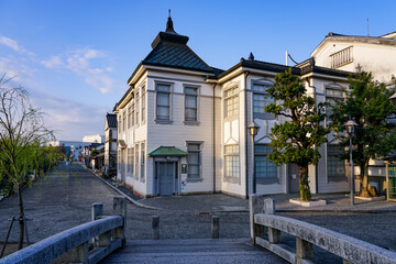 春の朝、静かな倉敷美観地区の街並み（岡山県倉敷市） 