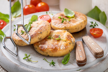 Crispy roasted halloumi cheese seasoned with herbs and pepper.