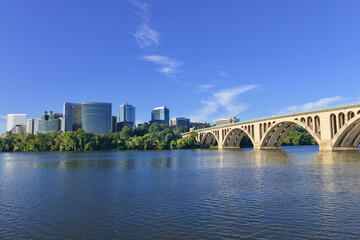 Obraz premium Francis Scott Key Memorial Bridge and Rosslyn in Washington D.C. United States of America