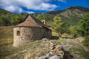 Fototapeta na wymiar Romanesque Church Mare de Deu de les Neus in the Catalan Pyrenees