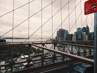walk on brooklyn bridge