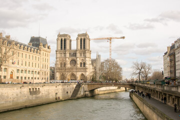 Fototapeta na wymiar Notre-Dame de Paris over the Seine, France