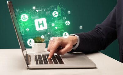 hand browsing on the internet for medical issues