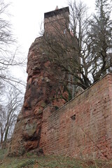 Burg Berwartstein in Elernbach. Dehner Felsenland.