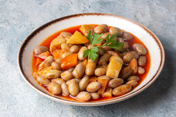 Cranberry Bean Stew Turkish Barbunya Pilaki, Potato and carrot pinto beans (Turkish name; patatesli ve havuclu barbunya)