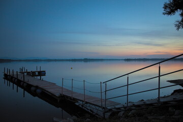 Obraz premium colorful sunset on the lake