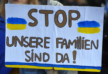 Schild auf einer Ukraine-Demo: 