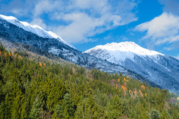 Fototapeta na wymiar Snow Mountains in Innsbruck Austria