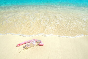 Fototapeta na wymiar White sand in the summer. Beautiful beaches of Thailand. 