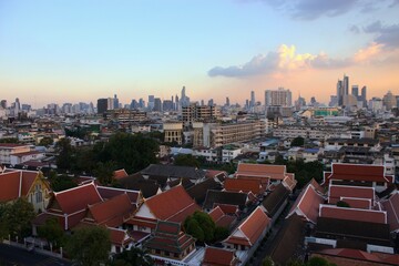 Obraz premium Bangkok, entre tradition et modernité