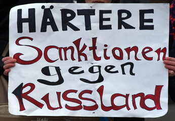 Schild auf einer Ukraine-Demo: 