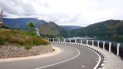 The road in Bukit Sibea-bea is also very beautiful. The winding road is often called the Love Curve or the 8 Curve