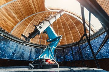 A professional telescope in a space observatory with automatic bearing and platform rotation mechanisms - obrazy, fototapety, plakaty