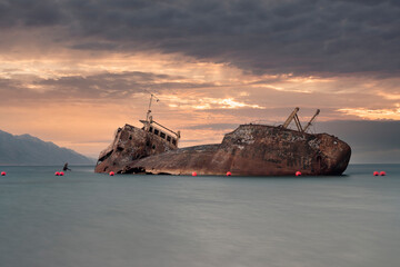 Fototapeta na wymiar sunken ship Saudi Arabia