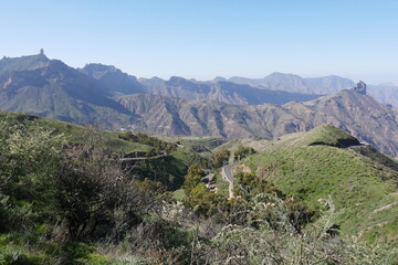 Naklejka premium Caldera de Tejeda mit Roque Bentayga und Roque Nublo auf Gran Canaria