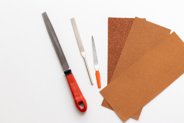 鉄工やすりと紙やすり