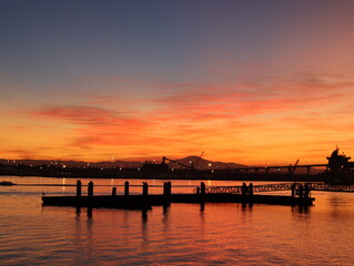 Fototapeta premium San Diego Bay bei Sonnenaufgang