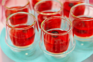 食後のイチゴゼリー