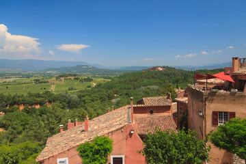 Fototapeta na wymiar Ausblick von Roussillon (Vaucluse)