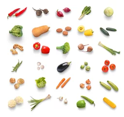 Plexiglas foto achterwand Vegetables of different colors isolated with shadow, top view © Stanisic Vladimir
