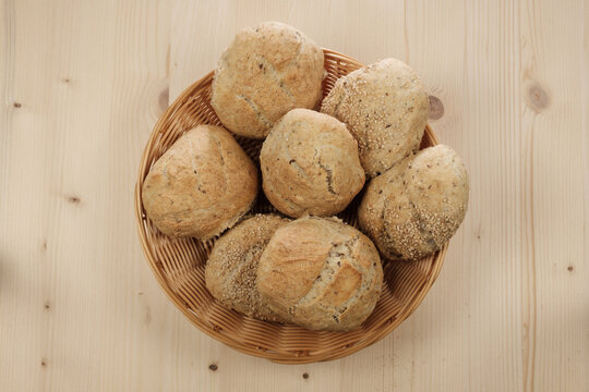 「Dinkel-Sesam-Semmel」の写真素材 | 81件の無料イラスト画像 | Adobe Stock