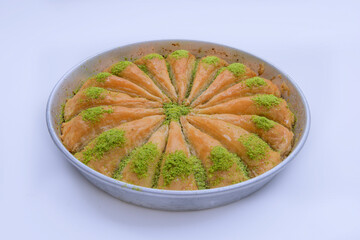 Carrot slice baklava dessert.