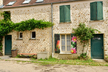 Fototapeta na wymiar Jouy le Moutier; France - august 2 2021 : Ecancourt farm