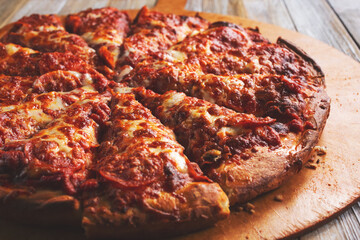 A view of a pepperoni pizza.