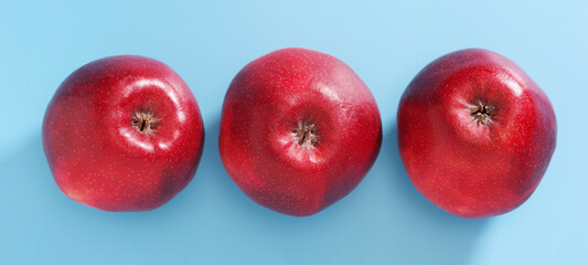 Fresh red apples