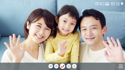 ビデオ通話する家族　アプリ画面イメージ