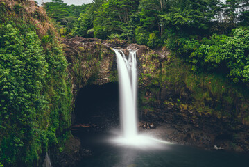 Fototapeta premium Hawaii Big Island Waterfall 
