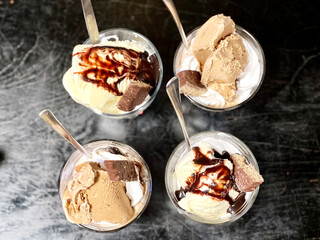 チョコアイスパフェ4つ_俯瞰