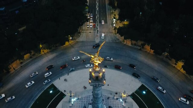 Vuelo por encima de &Aacute;ngel de la independencia, Ciudad de M&eacute;xico