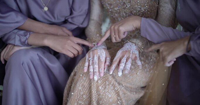 Hand Henna Wedding Ring. Beautiful Indonesian cultural henna art. Usually used for the bride-to-be at the wedding