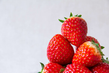 おいしそうな真っ赤なイチゴ