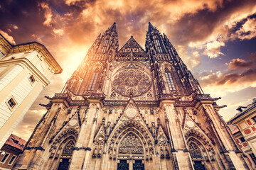 St. Vitus Cathedral, Prague, Czech Republic at sunset - obrazy, fototapety, plakaty