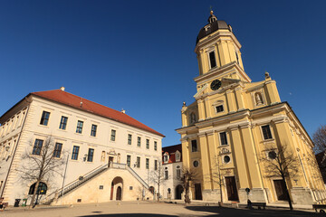 Fototapeta na wymiar Neuburg an der Donau; Karlsplatz mit Rathaus und Hofkirche