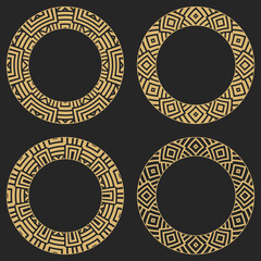 Set circular decorative ornament.