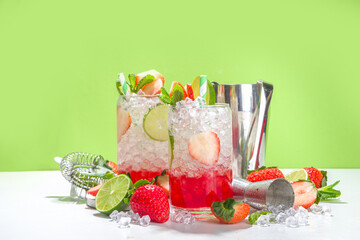 Strawberry iced lemonade