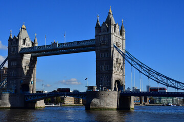 Plakat London; England - october 21 2021 : the Tower Bridge