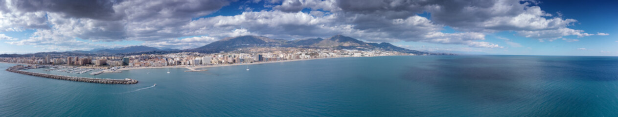 Fototapeta na wymiar aerial view of the cos de del sol coastline