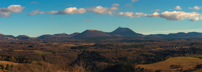 Fototapeta na wymiar panoramic view of the Puy-de-Dome and the Puy-de-Come, massif of the volcanoes of Auvergne