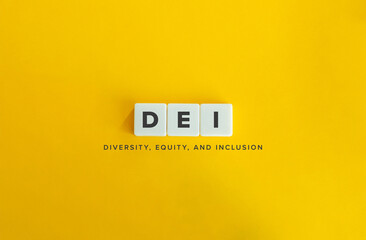 Diversity, Equity, and Inclusion (DEI) Banner. Letter Tiles on Yellow Background. Minimal Aesthetics. - obrazy, fototapety, plakaty