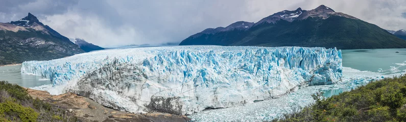 Rolgordijnen Perito Moreno Glacier in Argentina © Fyle