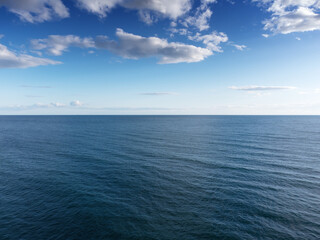 Fototapeta premium sea and cloudy sky