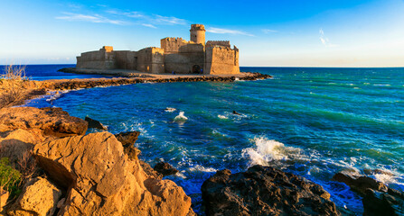 Beautiful medieval castles of Italy - La Castella ,Isola di Capo Rizzuto in Calabria region