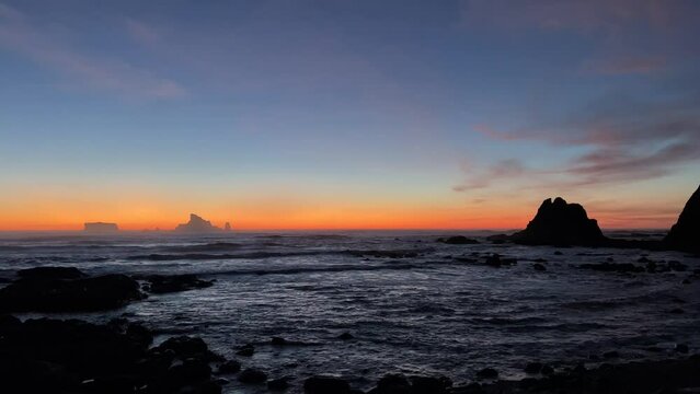 Sunset over the Pacific Ocean in Olympic National Park