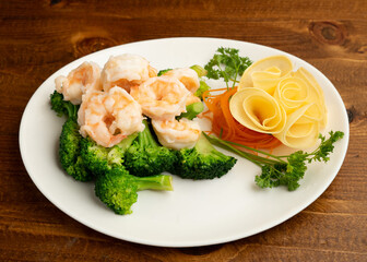 Steamed shrimp and broccoli