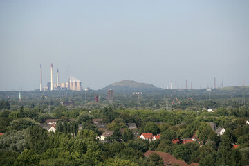 Fototapeta premium Blick ueber das Ruhrgebiet von Essen-Katernberg bis Gelsenkirchen Scholven 